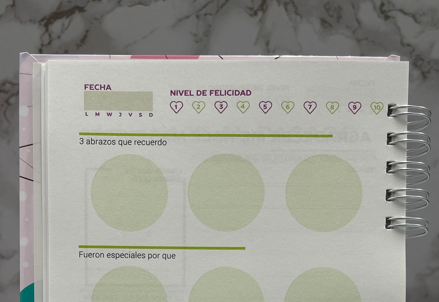 Página interior del diario 10 Minutos de Gratitud de iNMente con secciones guiadas para escribir lo que agradeces cada día
